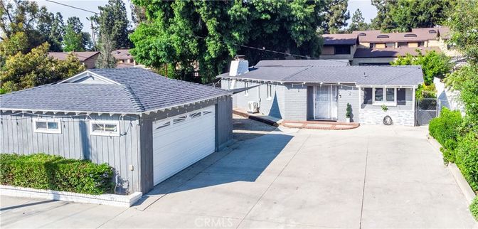 Attached, Detached Garage, Exterior, Facade, None
