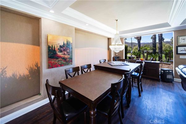 Chandelier, Dining room, Interior, Recessed Lighting, Wood Texture Flooring