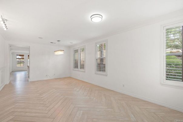 Empty room, Interior, Pendant Lights, Wood Texture Flooring