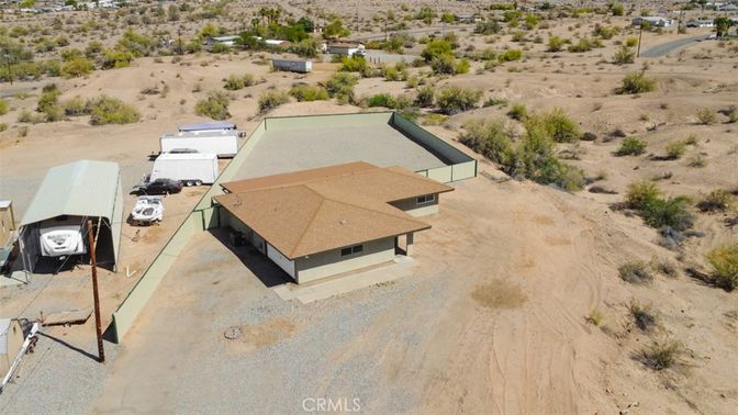 Exterior, Drone