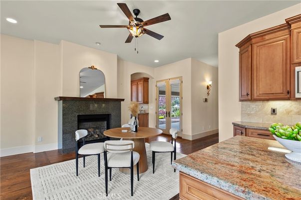 Dining room, Fireplace, Interior, Recessed Lighting, Wood Texture Flooring