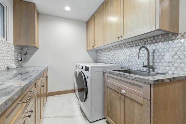 Interior, Marble, Recessed Lighting, Washer