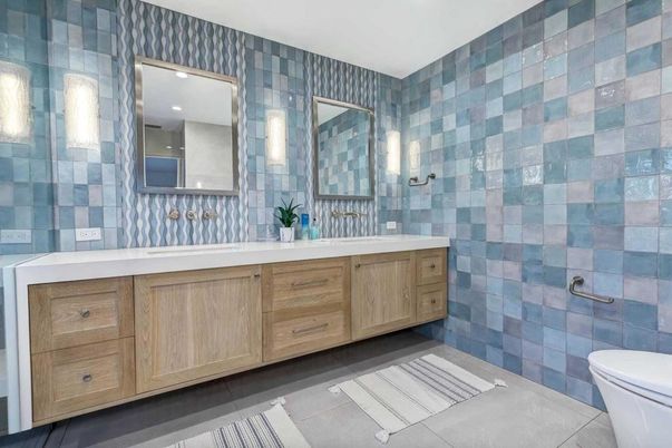 Bathroom, Dual Sink Vanities, Interior, Recessed Lighting