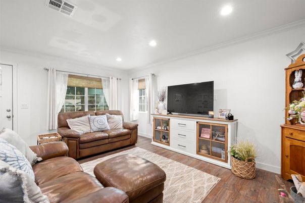 Interior, Living room, Recessed Lighting, Wood Texture Flooring