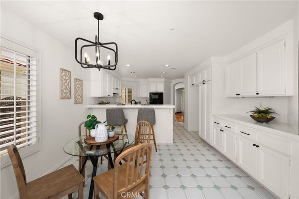 Chandelier, Dining room, Interior, Kitchen, Pendant Lights, Recessed Lighting