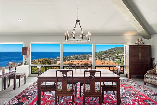 Chandelier, Dining room, Interior, Recessed Lighting, Water