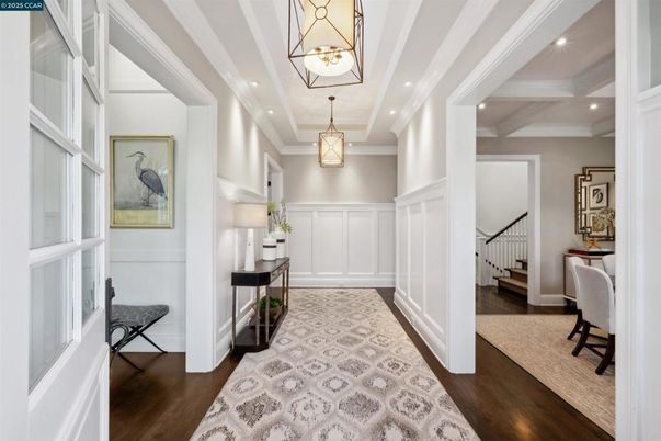 Interior, Pendant Lights, Recessed Lighting, Wood Texture Flooring