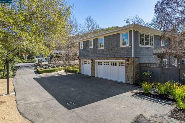 Attached, Exterior, Facade, Raised Ranch