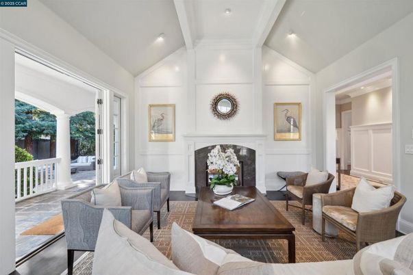 Fireplace, Interior, Living room, Recessed Lighting