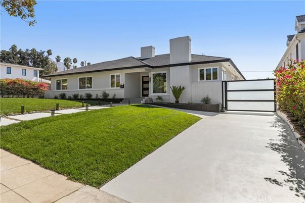 Attached, Backyard, Exterior, Facade, Ranch