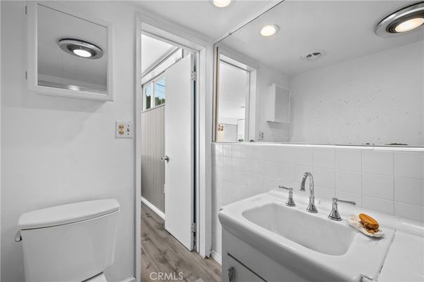 Bathroom, Interior, Recessed Lighting, Wood Texture Flooring
