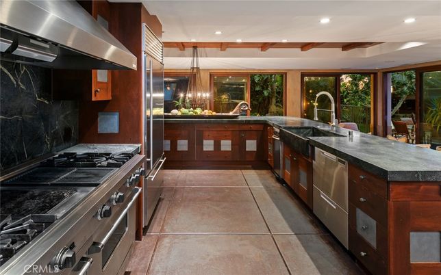 Interior, Kitchen, Pendant Lights, Recessed Lighting, Stainless Steel Appliances