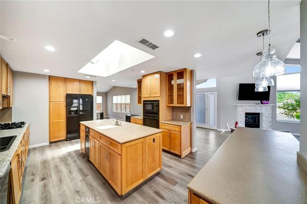 Fireplace, Interior, Kitchen, Pendant Lights, Recessed Lighting, Wood Texture Flooring