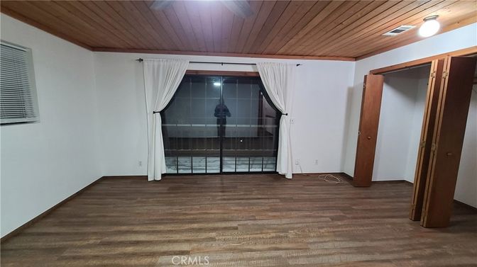Empty room, Interior, Wooden Ceilings, Wood Texture Flooring