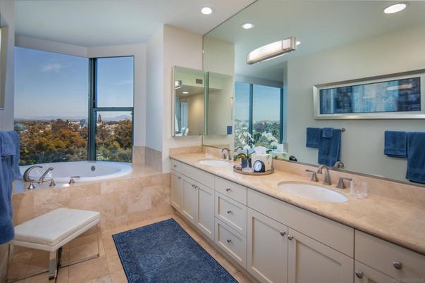 Bathroom, Dual Sink Vanities, Interior, Recessed Lighting