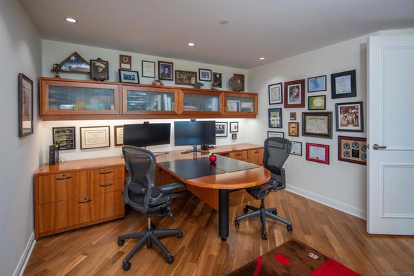 Home Office, Interior, Recessed Lighting, Wood Texture Flooring