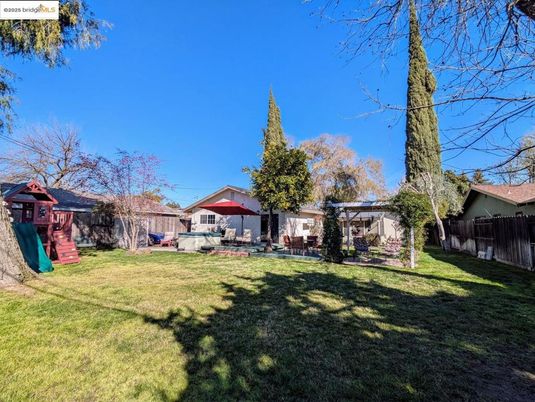 Backyard, Exterior, Playground