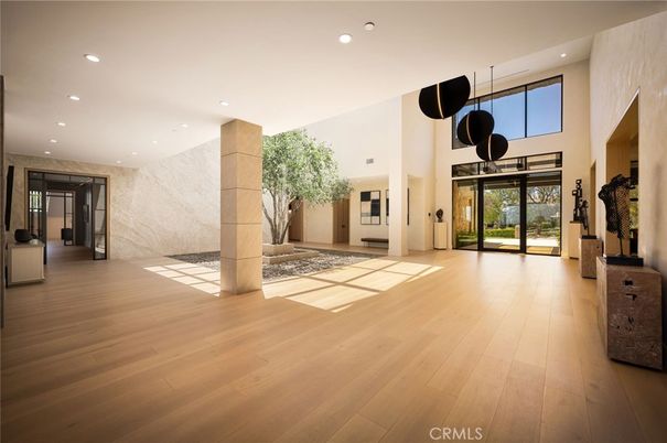 Interior, Pendant Lights, Recessed Lighting, Wood Texture Flooring