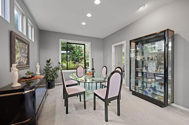 Dining room, Interior, Recessed Lighting