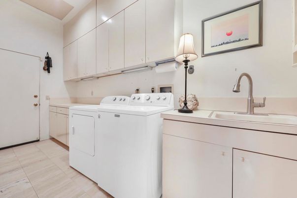 Interior, Washer