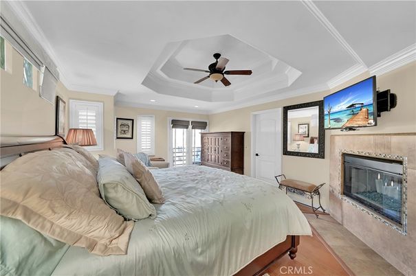 Bedroom, Fireplace, Interior, Recessed Lighting, Wood Texture Flooring