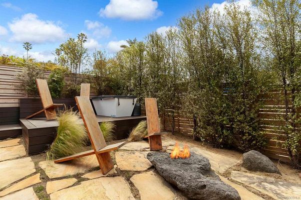 Exterior, Hot Tub