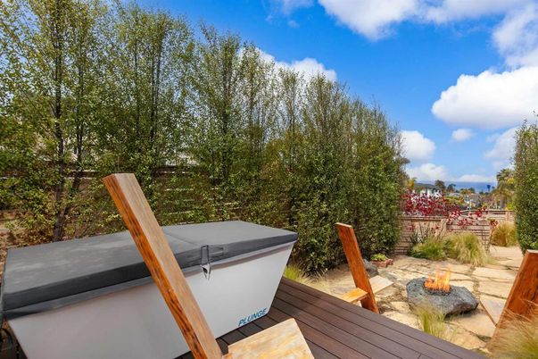 Exterior, Hot Tub