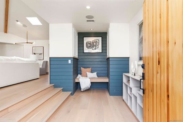Interior, Recessed Lighting, Wood Texture Flooring