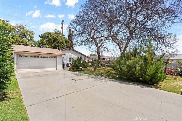 Backyard, Detached Garage, Exterior