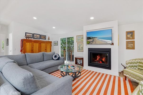 Fireplace, Interior, Living room, Recessed Lighting
