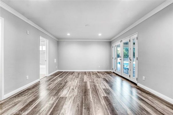 Empty room, Interior, Recessed Lighting, Wood Texture Flooring