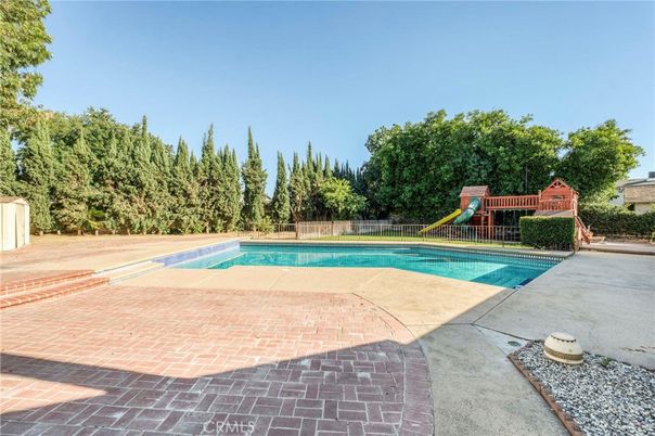Exterior, Playground, Pool