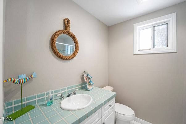 Bathroom, Interior, Tile Countertops