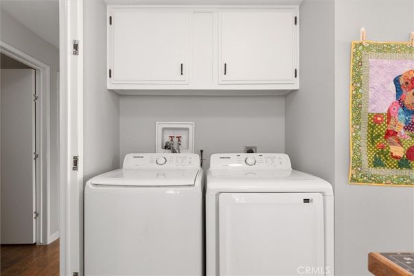 Interior, Utility Closets, Washer, Wood Texture Flooring