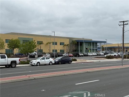 Exterior, Facade, Modern
