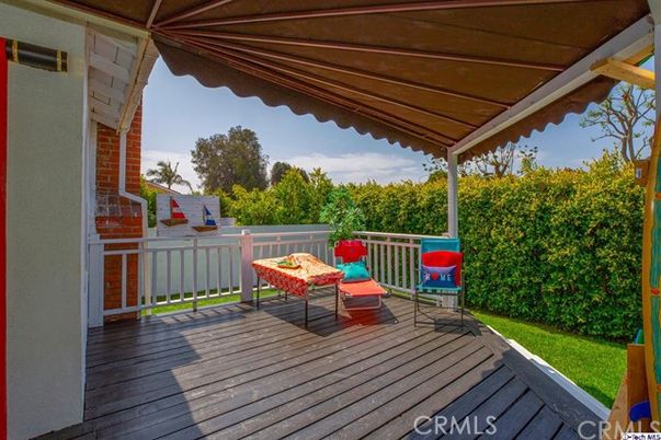 Exterior, Wood Texture Flooring