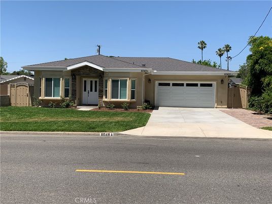 Attached, Exterior, Facade, Ranch