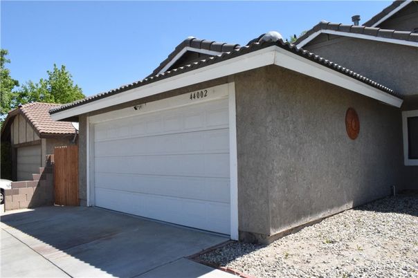 Detached Garage, Exterior