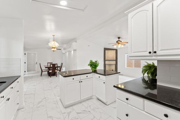 Dining room, Interior, Marble, Recessed Lighting
