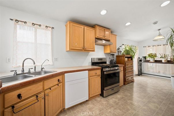 Interior, Kitchen, Pendant Lights, Recessed Lighting, Stainless Steel Appliances