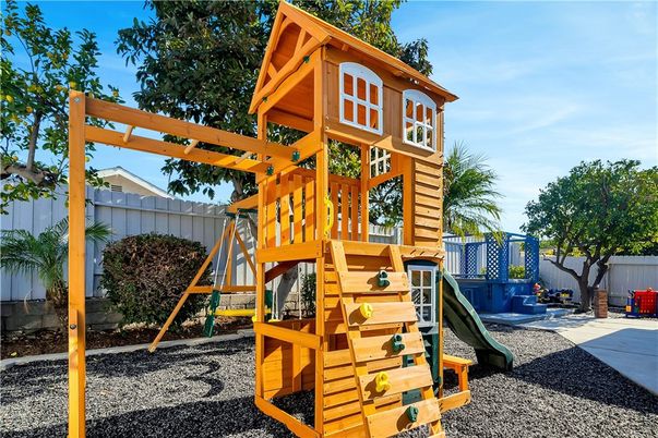 Backyard, Exterior, Playground
