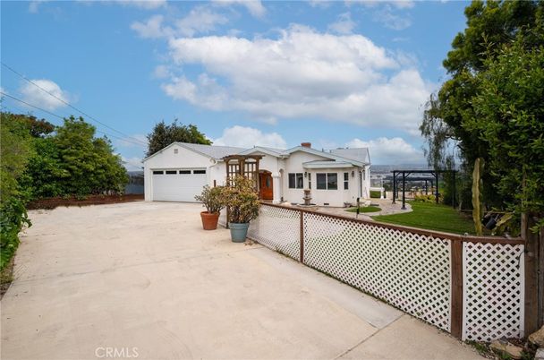 Backyard, Detached Garage, Exterior