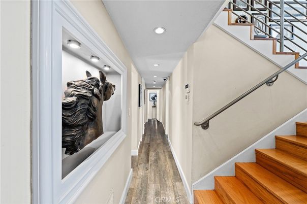 Interior, Recessed Lighting, Wood Texture Flooring
