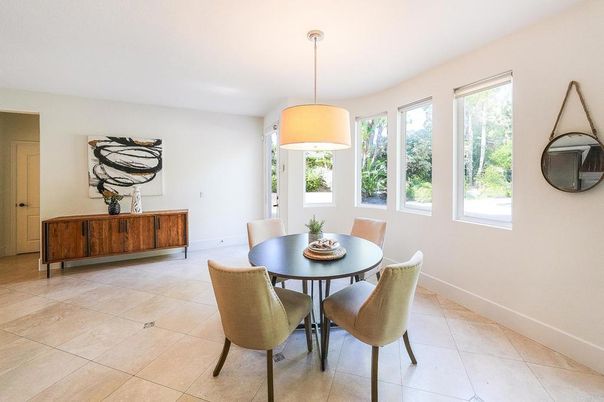 Dining room, Interior, Pendant Lights