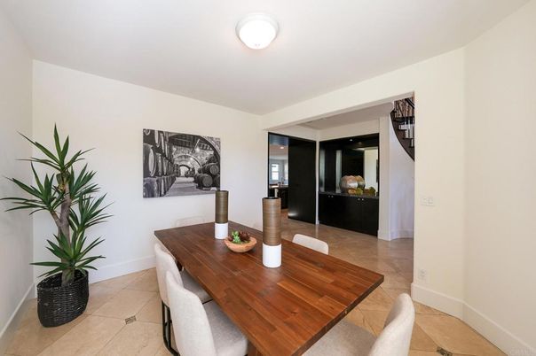 Dining room, Interior