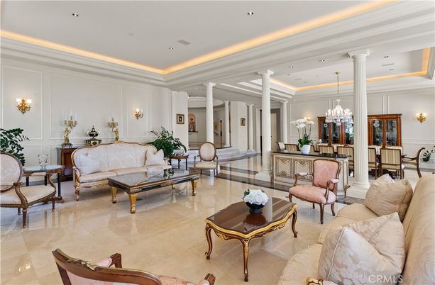 Chandelier, Dining room, Interior, Living room, Recessed Lighting
