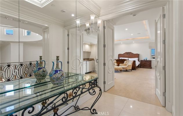 Chandelier, Interior, Recessed Lighting