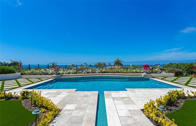 Exterior, Pool, Water