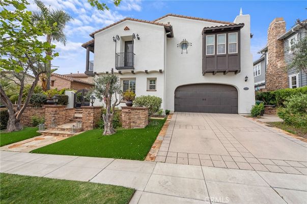 Attached, Exterior, Facade, Spanish Mediterranean