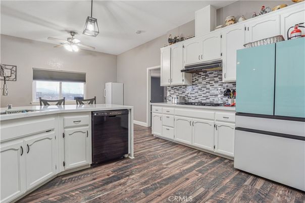 Interior, Kitchen, Pendant Lights, Wood Texture Flooring